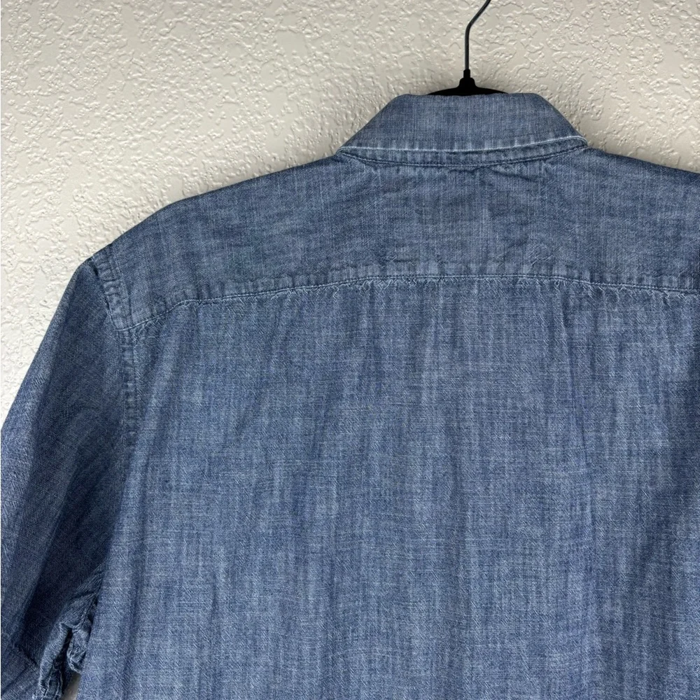Banana Republic Soft Wash Standard Fit Chambray Shirt Men’s Large Blue Cotton